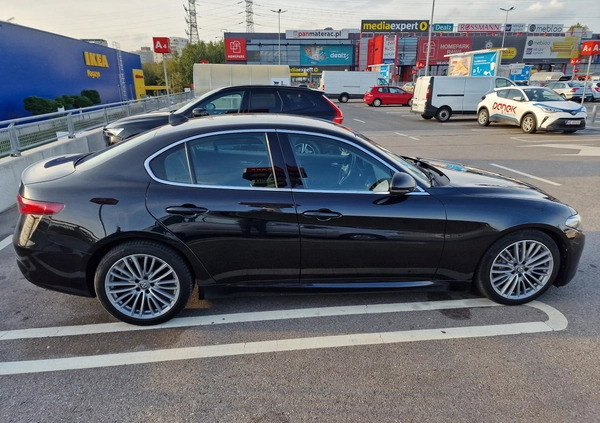 Alfa Romeo Giulia cena 68900 przebieg: 182000, rok produkcji 2016 z Katowice małe 67